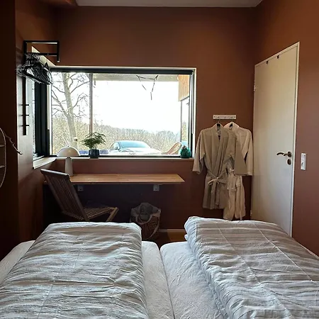 Hojtplaceret Hus Med Formidabel Udsigt Ved Horsens Odder