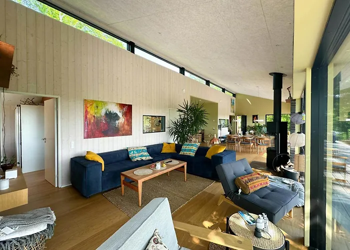 Hojtplaceret Hus Med Formidabel Udsigt Ved Horsens Odder